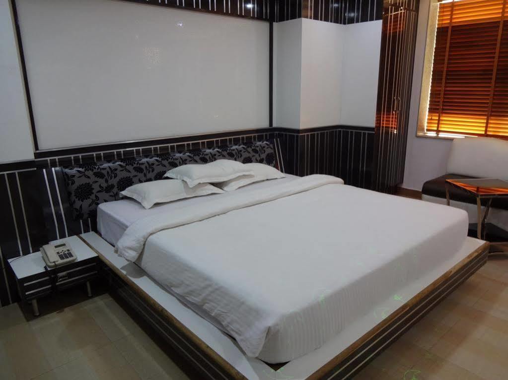 Hotel Shree Vinayak Palace Bhopal Exterior photo
